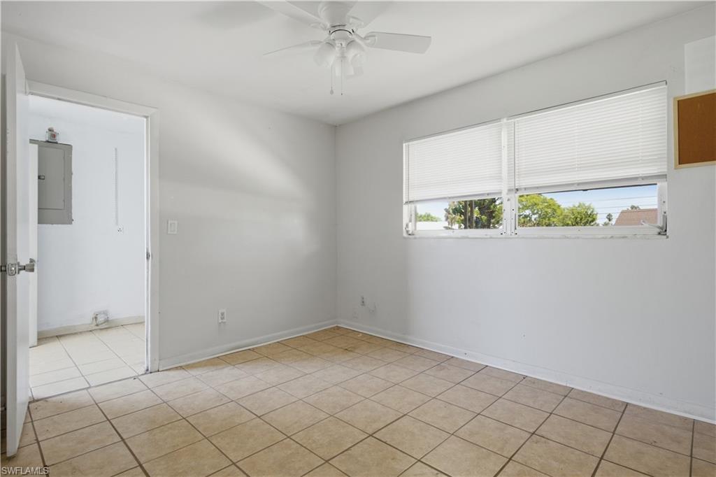 322 Ne 11th Pl Property Photo 9