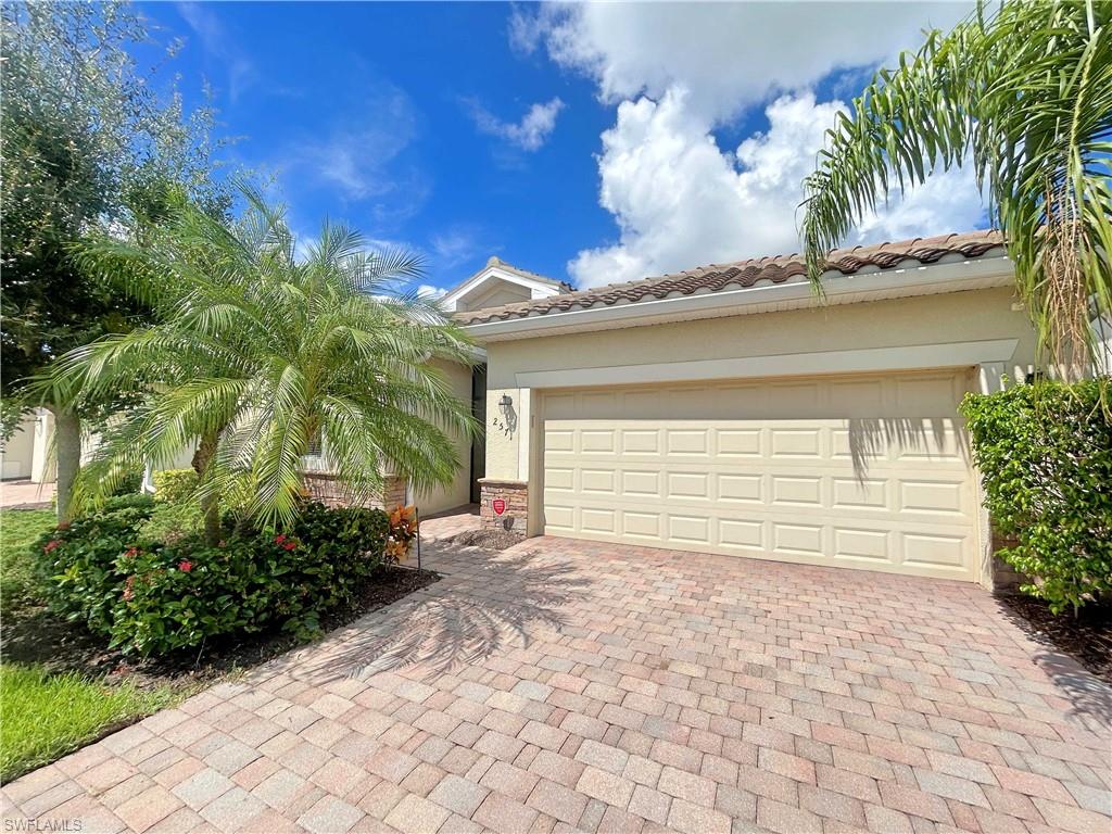 2571 Laurentina Ln Property Photo 1