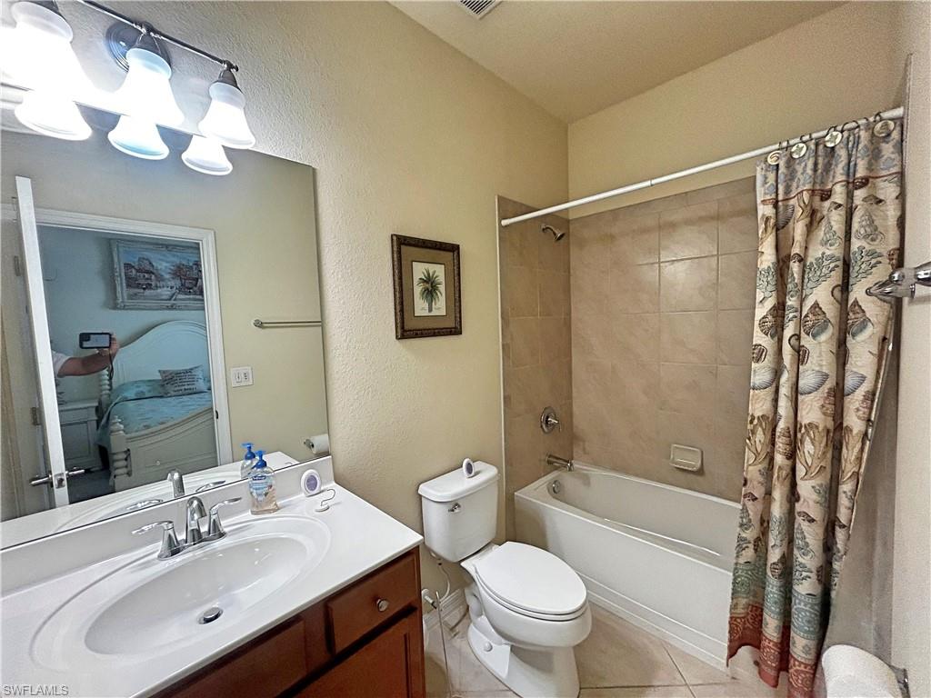 2571 Laurentina Ln Property Photo 5