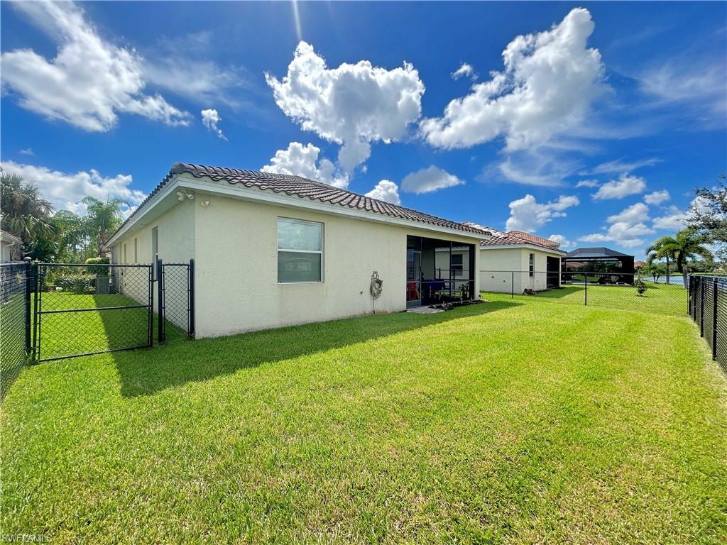 2571 Laurentina Ln Property Photo 9