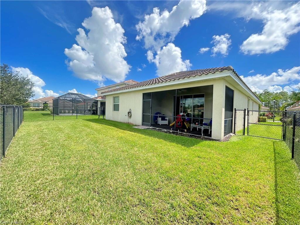 2571 Laurentina Ln Property Photo 10