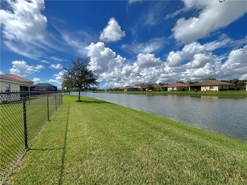 2571 Laurentina Ln Property Photo 12