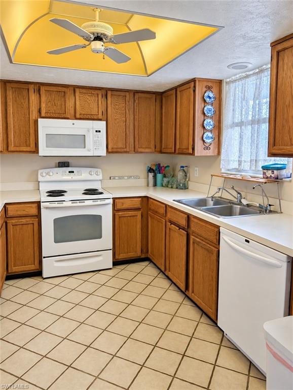 4591 Bay Beach Ln 192 Property Photo 4