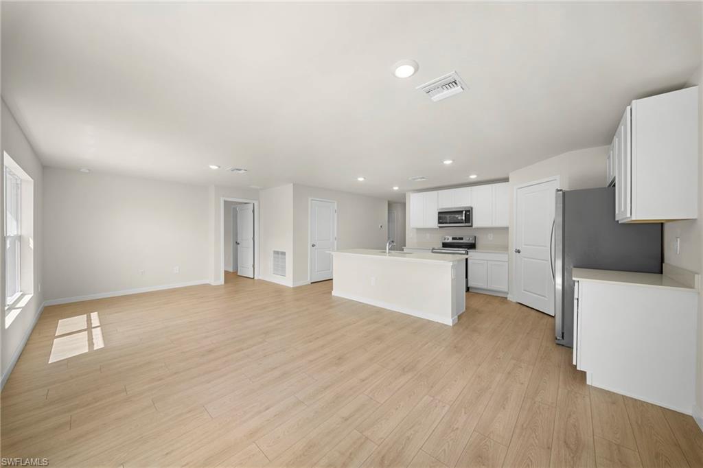 3030 Sw 15th Pl Property Photo 7