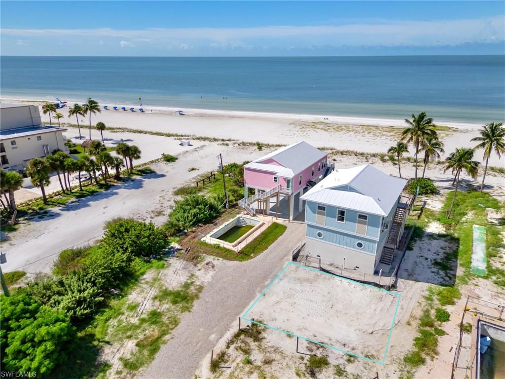 612 Estero Blvd Property Photo 1