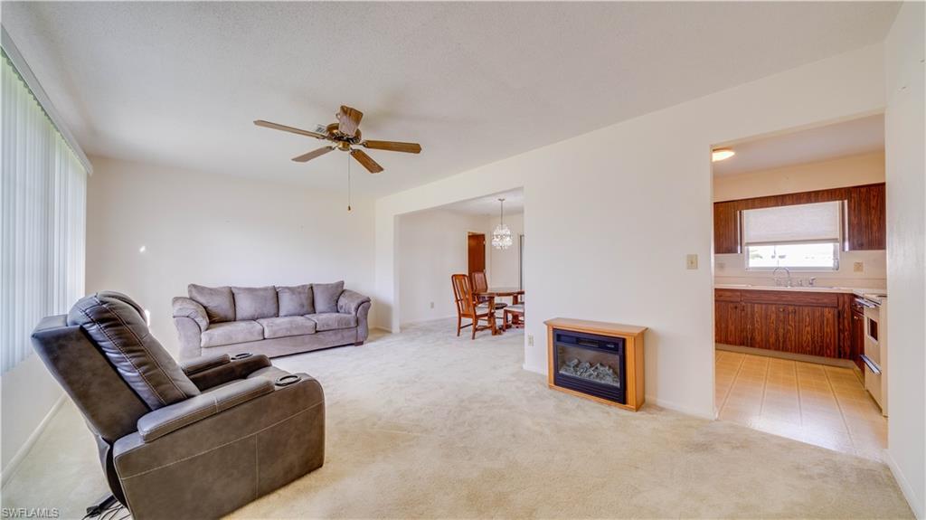 401 Parkside St Property Photo 3