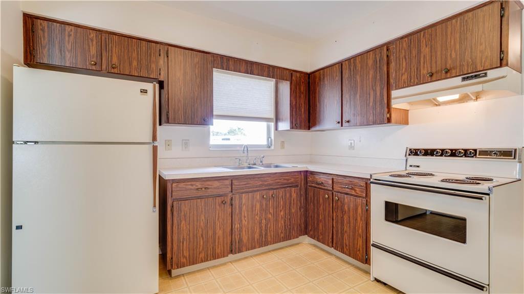 401 Parkside St Property Photo 6
