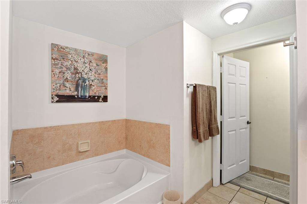 20230 Estero Gardens Cir 205 Property Photo 15