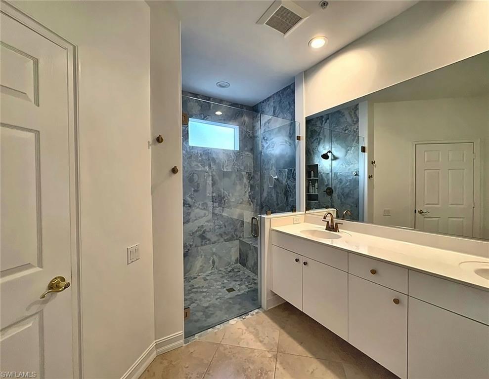 710 Tarpon Cove Dr 103 Property Photo 8