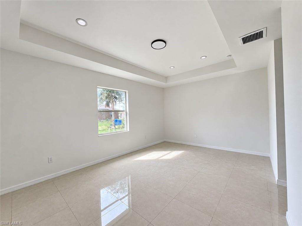 2501 Sunniland Blvd Property Photo 5