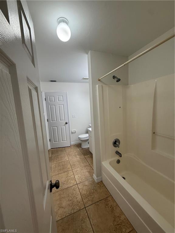 372 Carrillon Ave S Property Photo 4