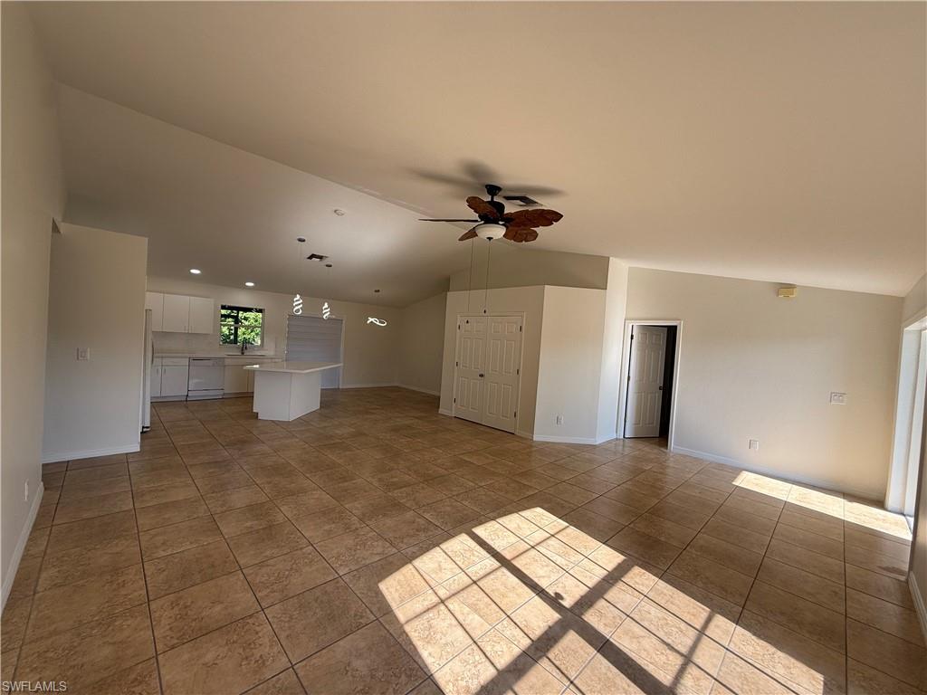 372 Carrillon Ave S Property Photo 12