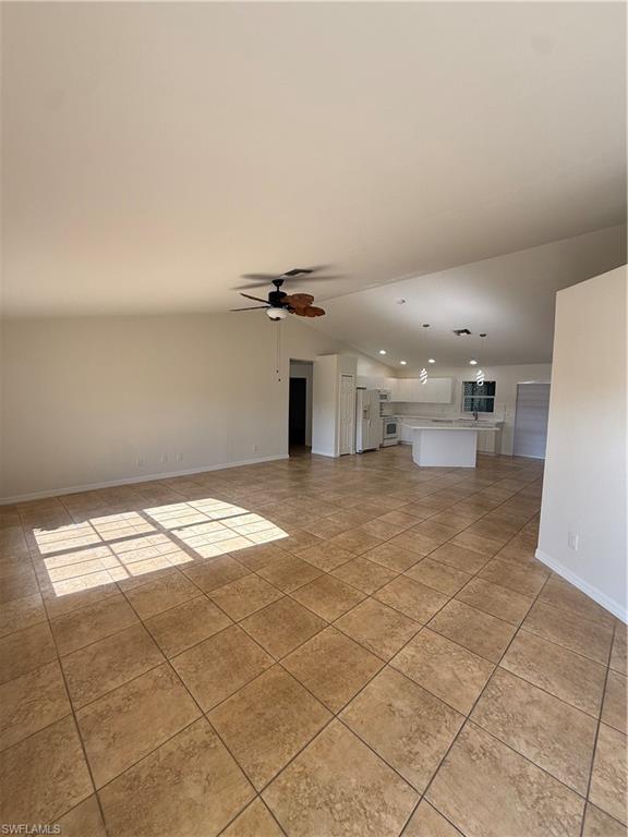 372 Carrillon Ave S Property Photo 13