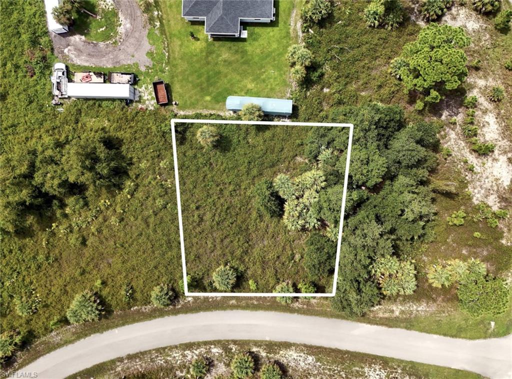 Vineyard Cir Property Photo 1