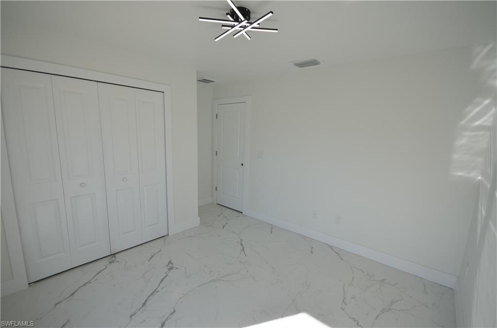 1242 Hathor St E Property Photo 9