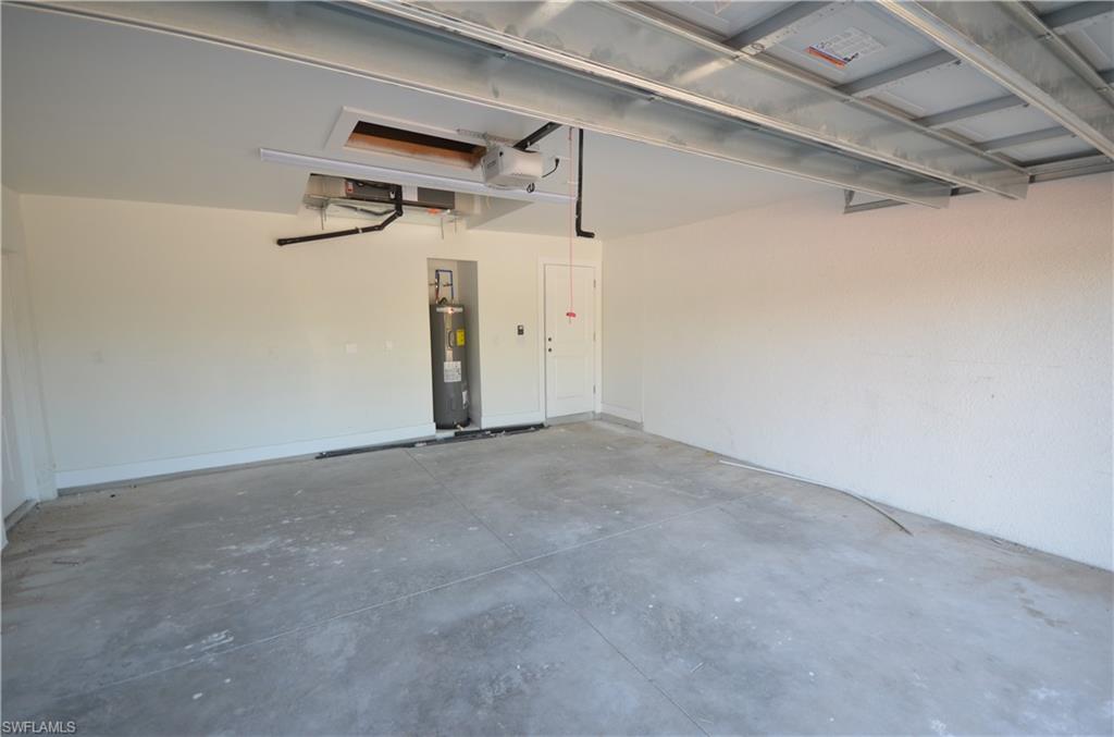 1242 Hathor St E Property Photo 24