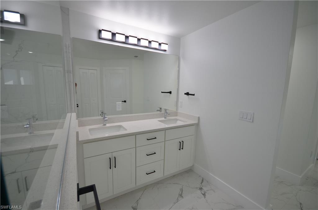 1242 Hathor St E Property Photo 44