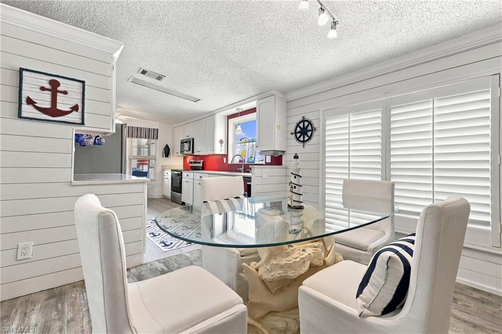 3055 Harpoon Ln Property Photo 15