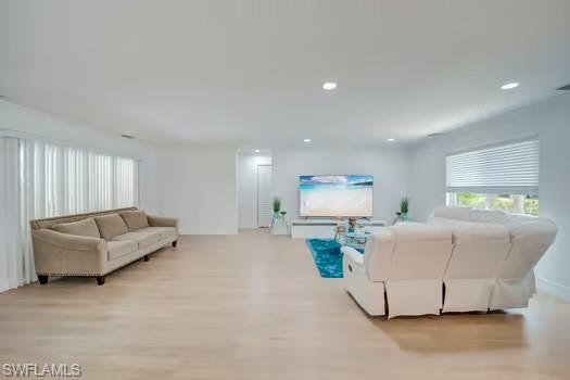 27153 Edenbridge Ct Property Photo 4