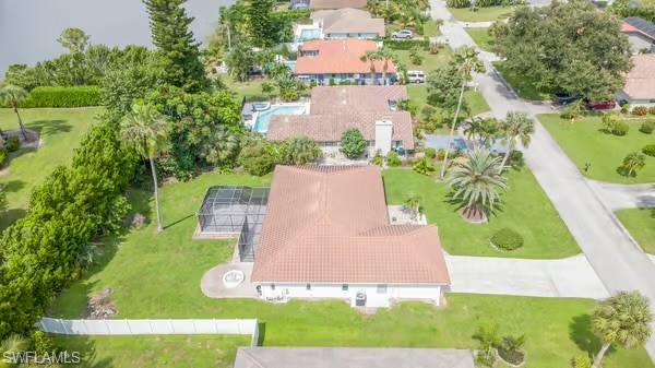 27153 Edenbridge Ct Property Photo 24