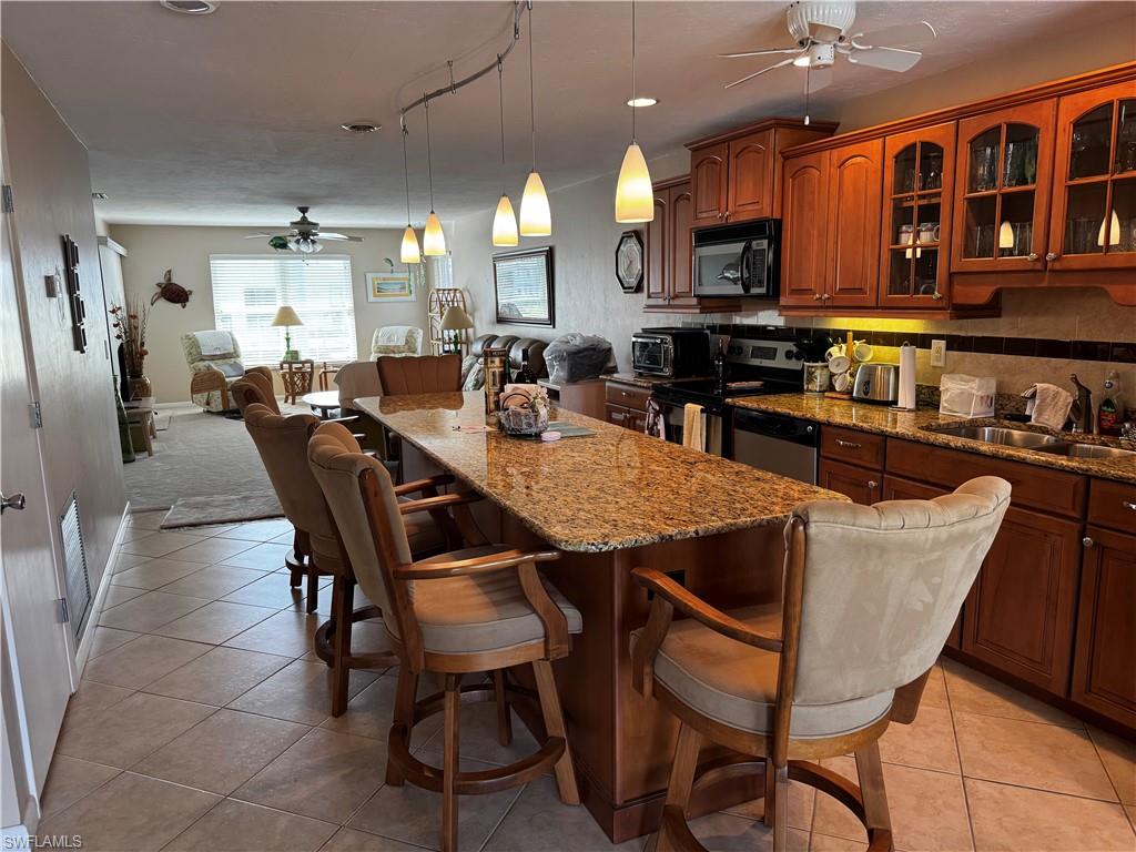 4417 Country Club Blvd B8 Property Photo 2