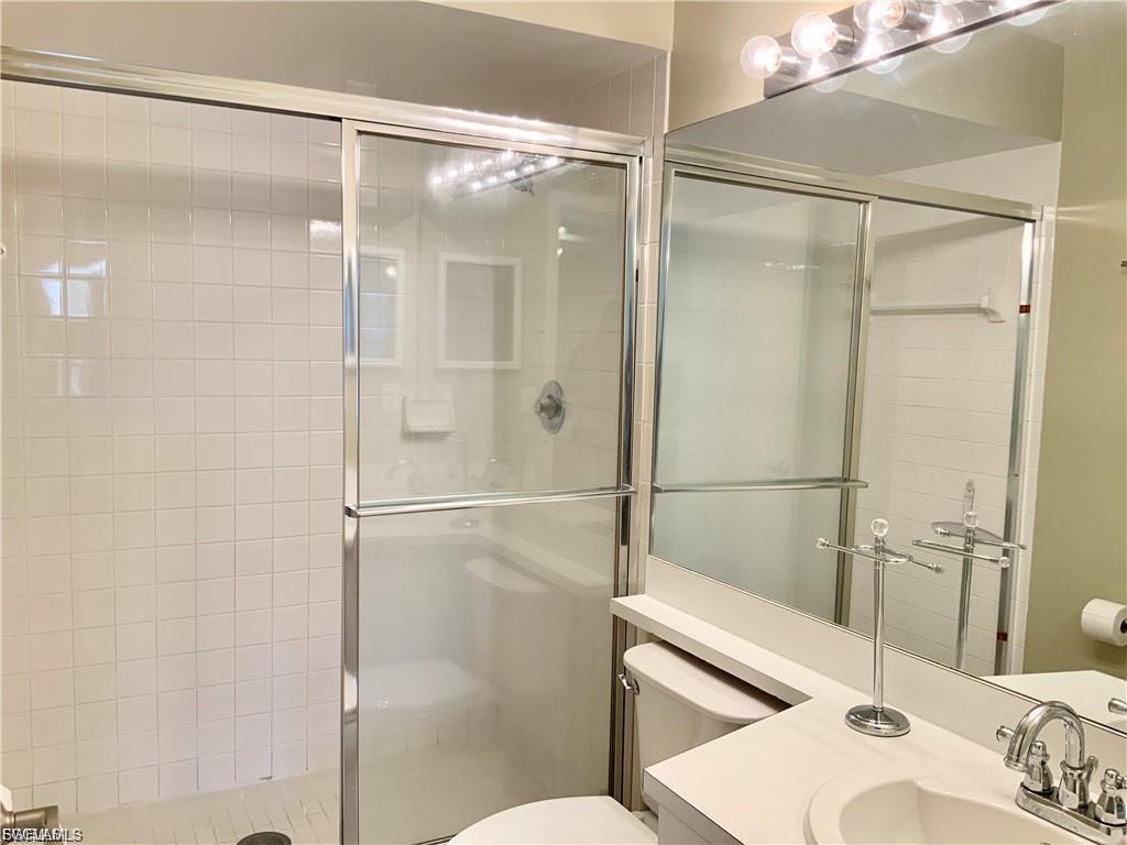 14471 Lakewood Trace Ct 202 Property Photo 5