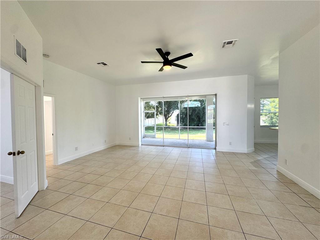 2244 Sw 27th Ter Property Photo 2