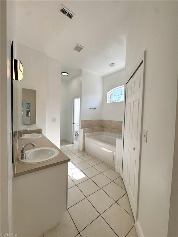 2244 Sw 27th Ter Property Photo 9