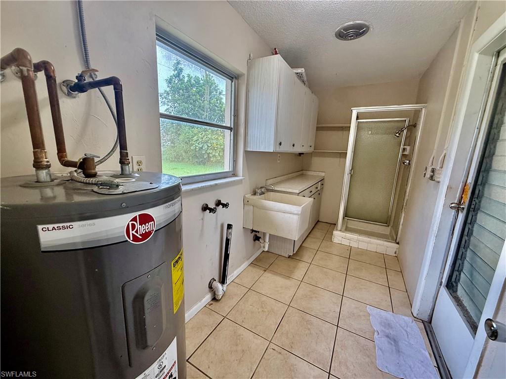 1220 Archdale St Property Photo 18