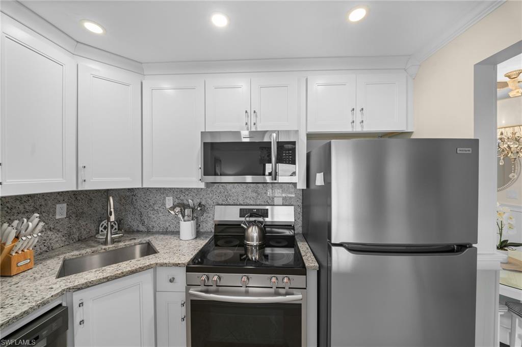 671 E Gulf Dr 4b3 Property Photo 12