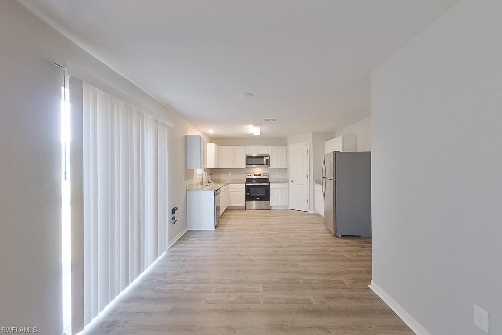721 Cane St E Property Photo 6
