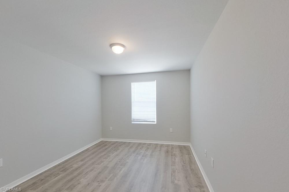721 Cane St E Property Photo 9