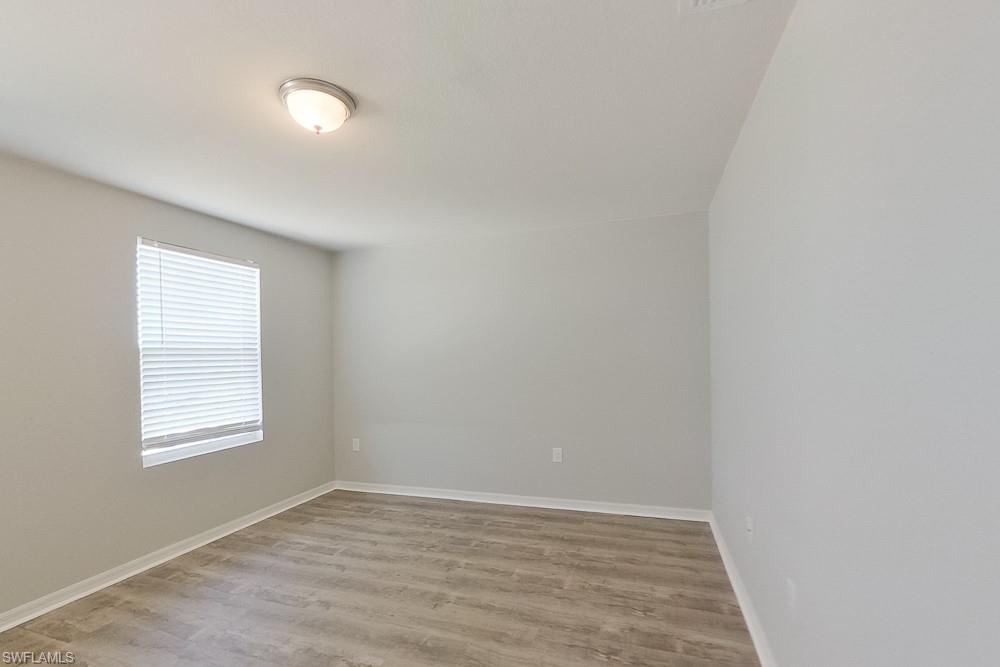 721 Cane St E Property Photo 14