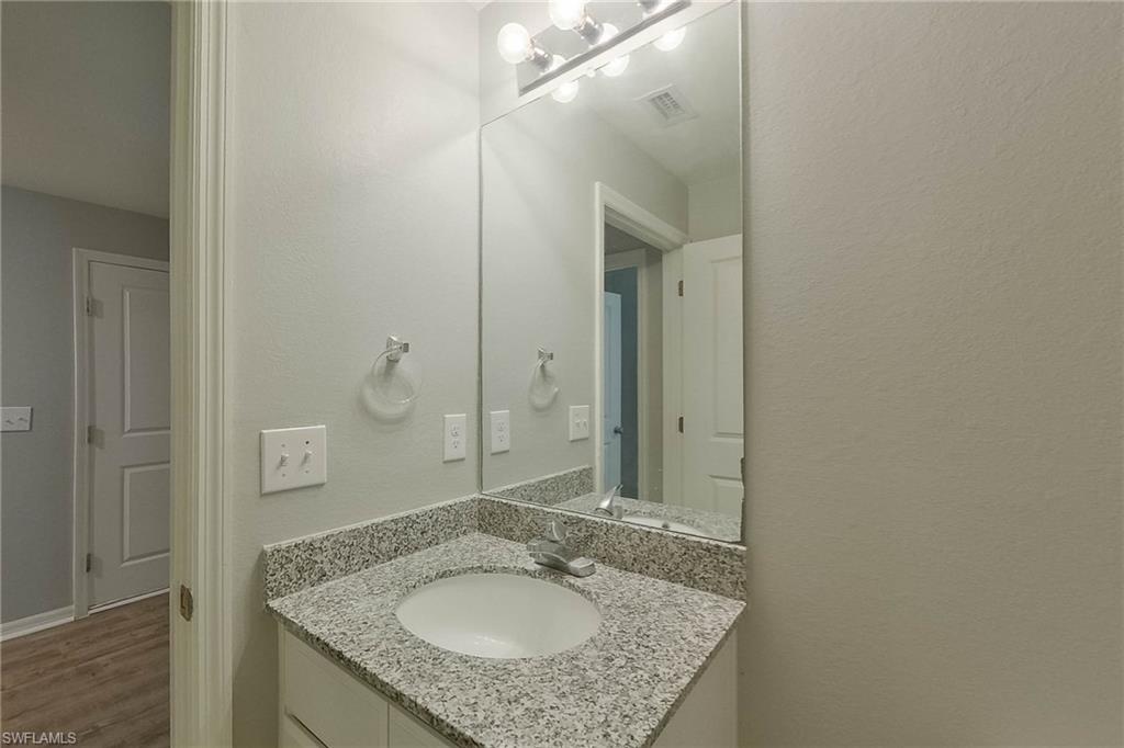 4204 E 5th St Property Photo 13