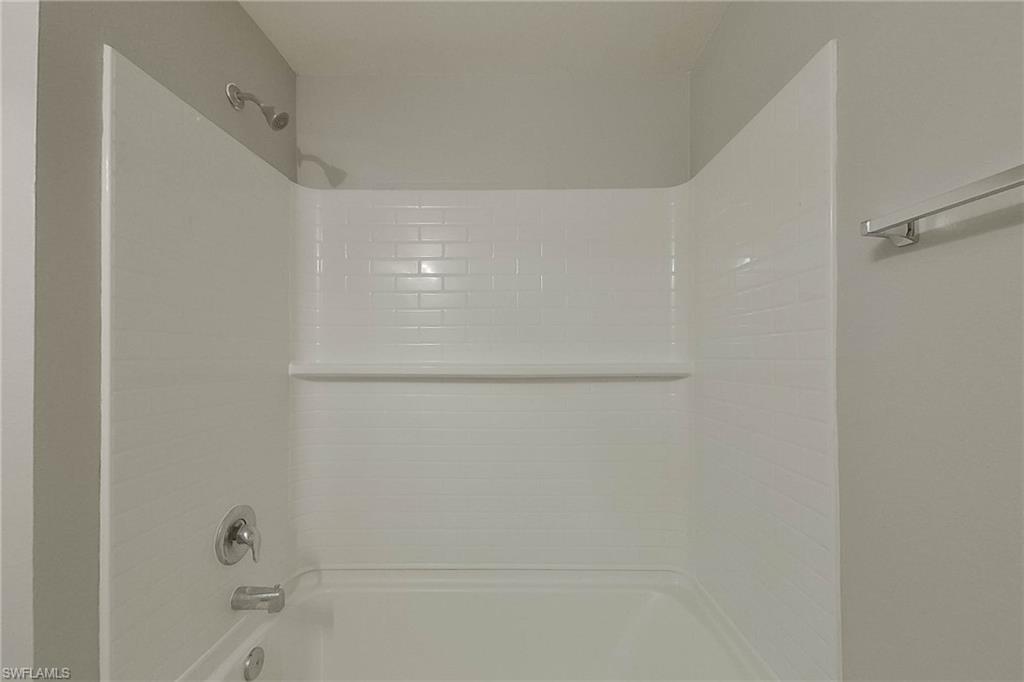4204 E 5th St Property Photo 14