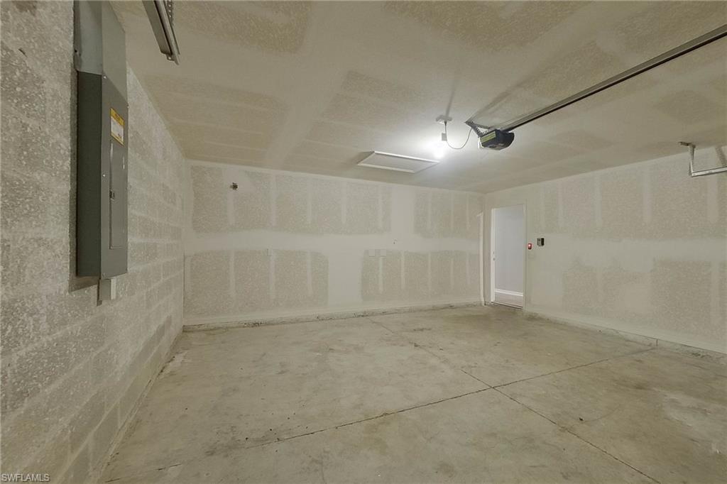 4204 E 5th St Property Photo 23
