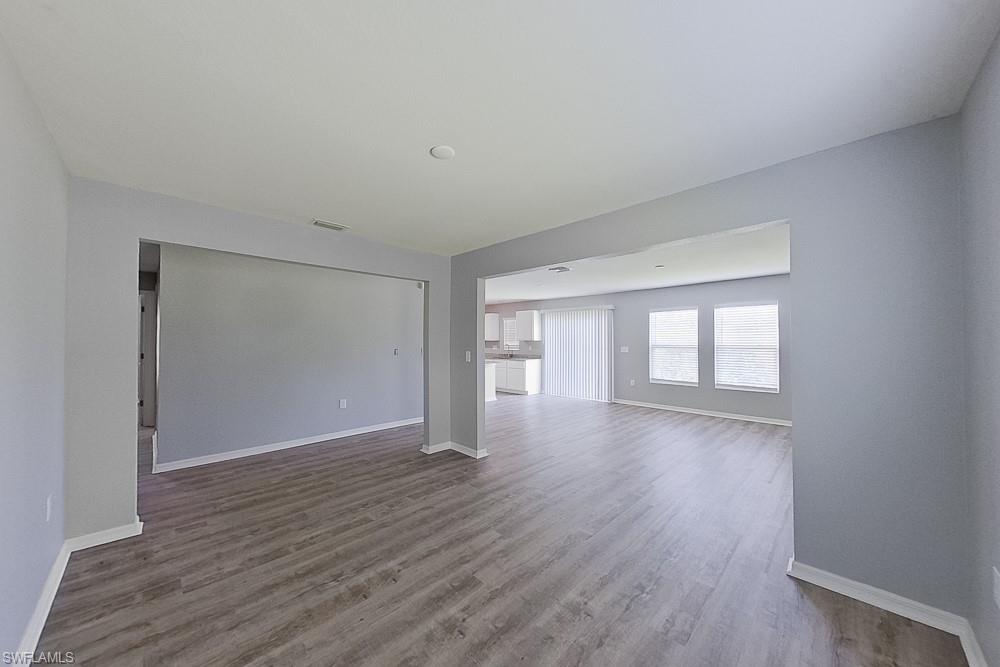 1010 Kaye St E Property Photo 3