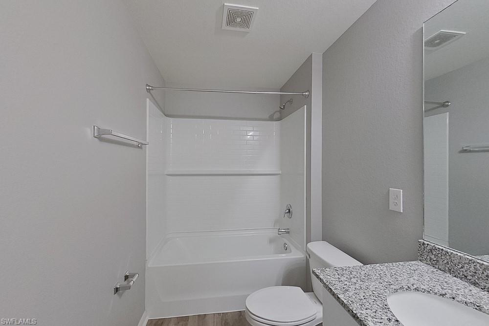 1010 Kaye St E Property Photo 16