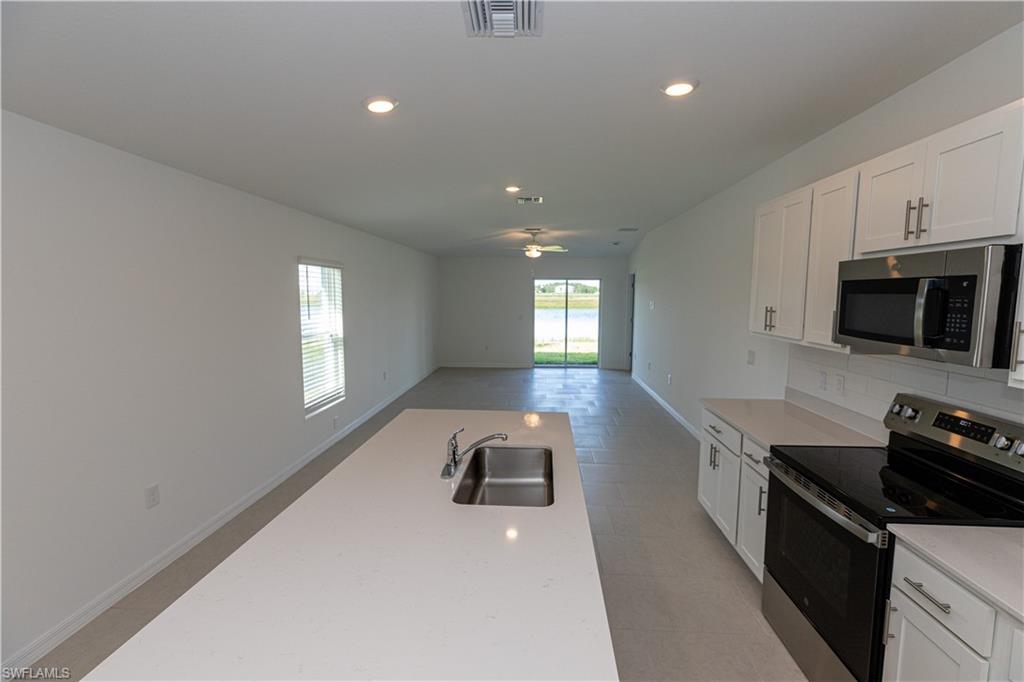 16030 Palos Verdes St Property Photo 4