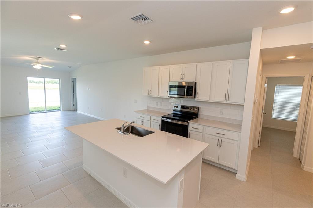 16030 Palos Verdes St Property Photo 5