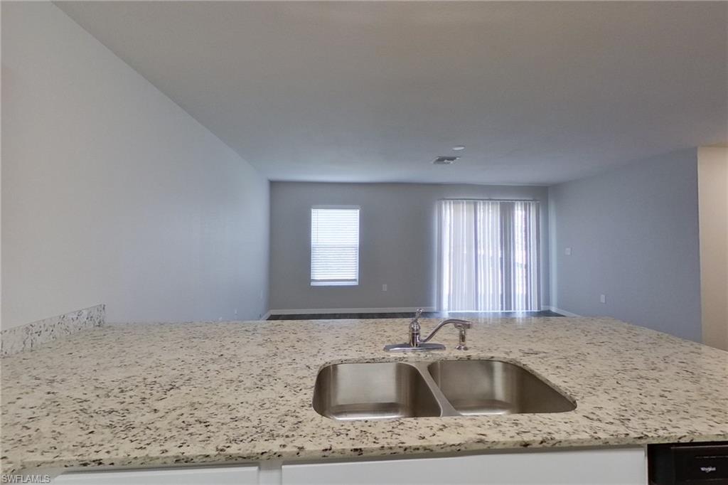 855 Cervantes St E Property Photo 10