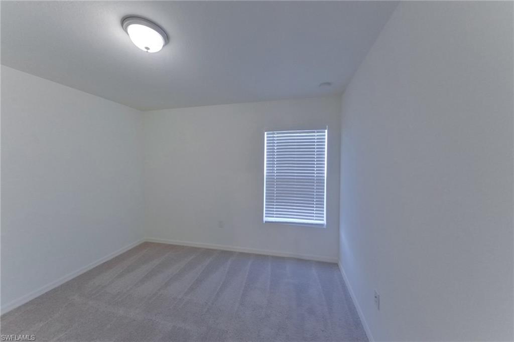 466 Norwood Ave S Property Photo 7