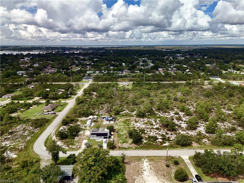 408 Sandpiper St Property Photo 45