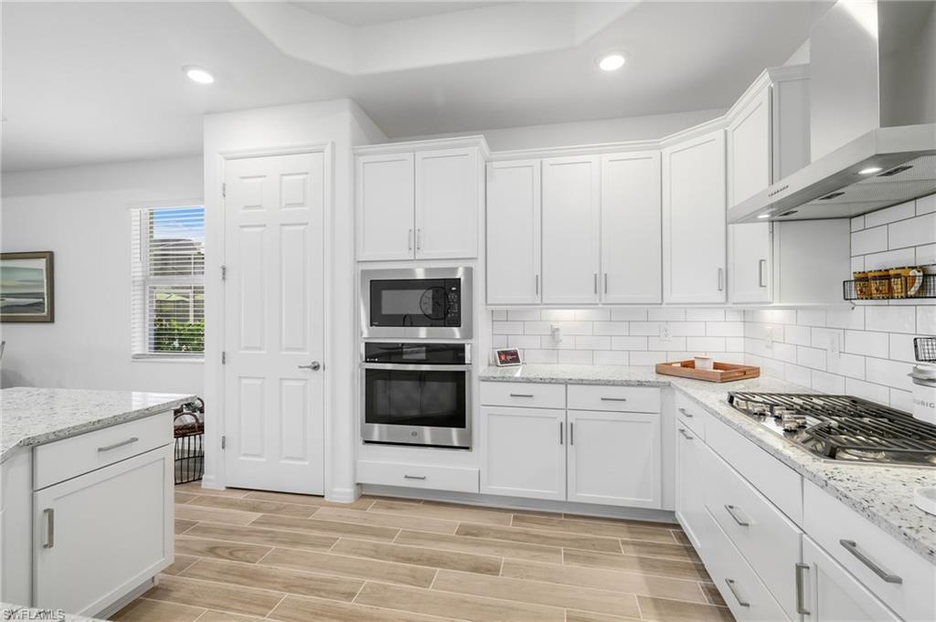 43514 Boardwalk Loop Property Photo 12