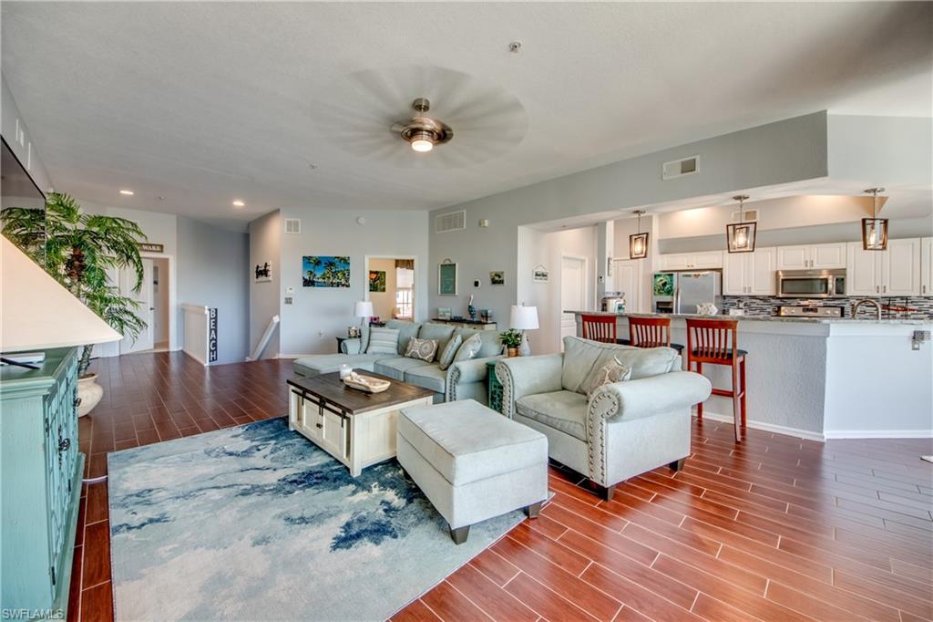 9221 Calle Arragon AVE 203 Property Photo 1