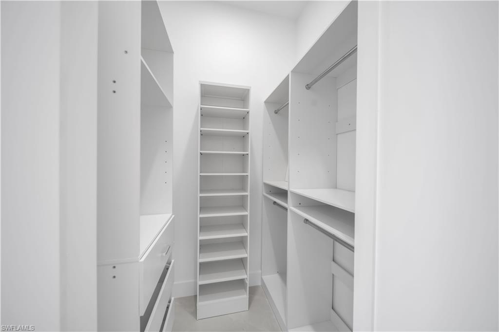 710 Almelia St E Property Photo 20