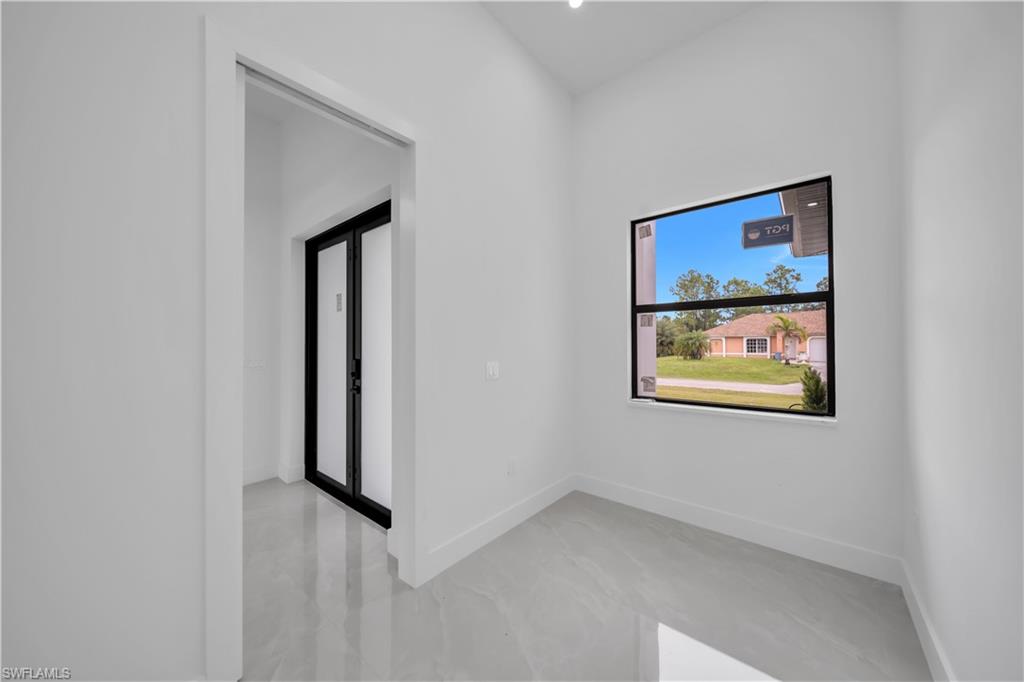 710 Almelia St E Property Photo 21