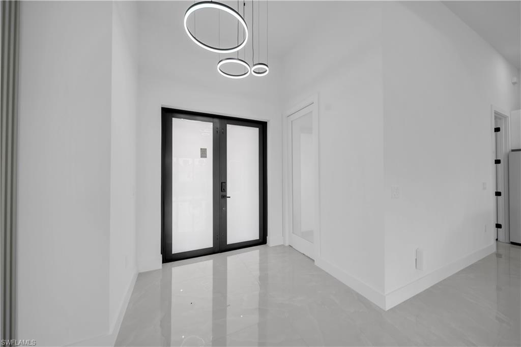 710 Almelia St E Property Photo 32