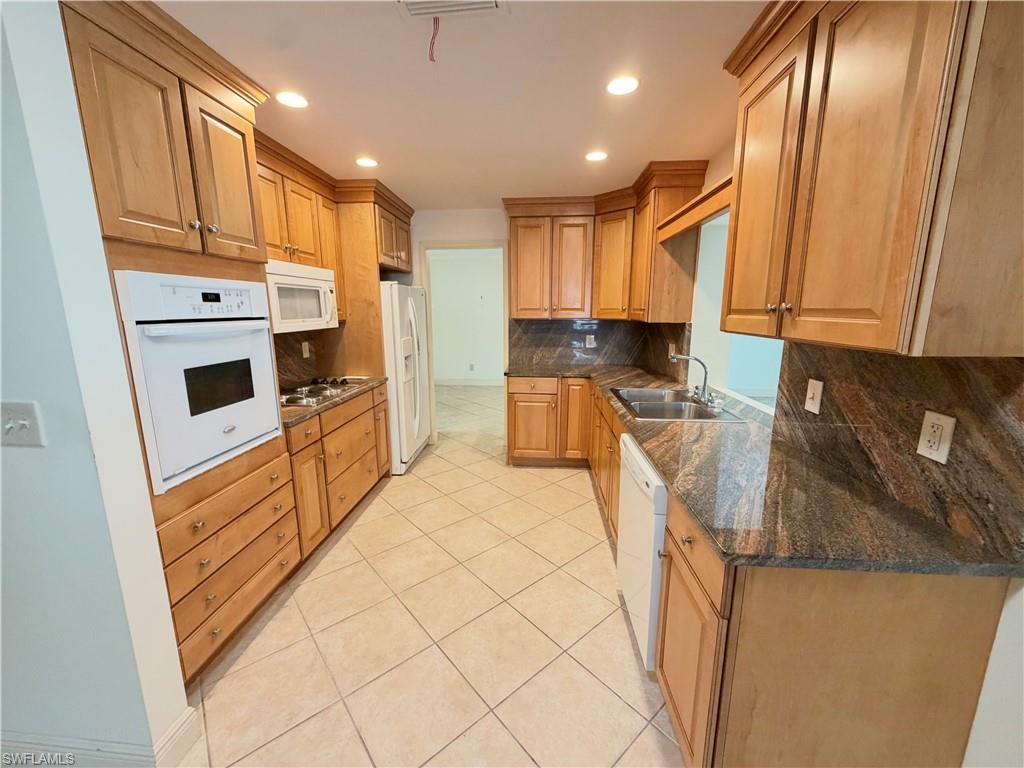 721 Canton Ave Property Photo 3