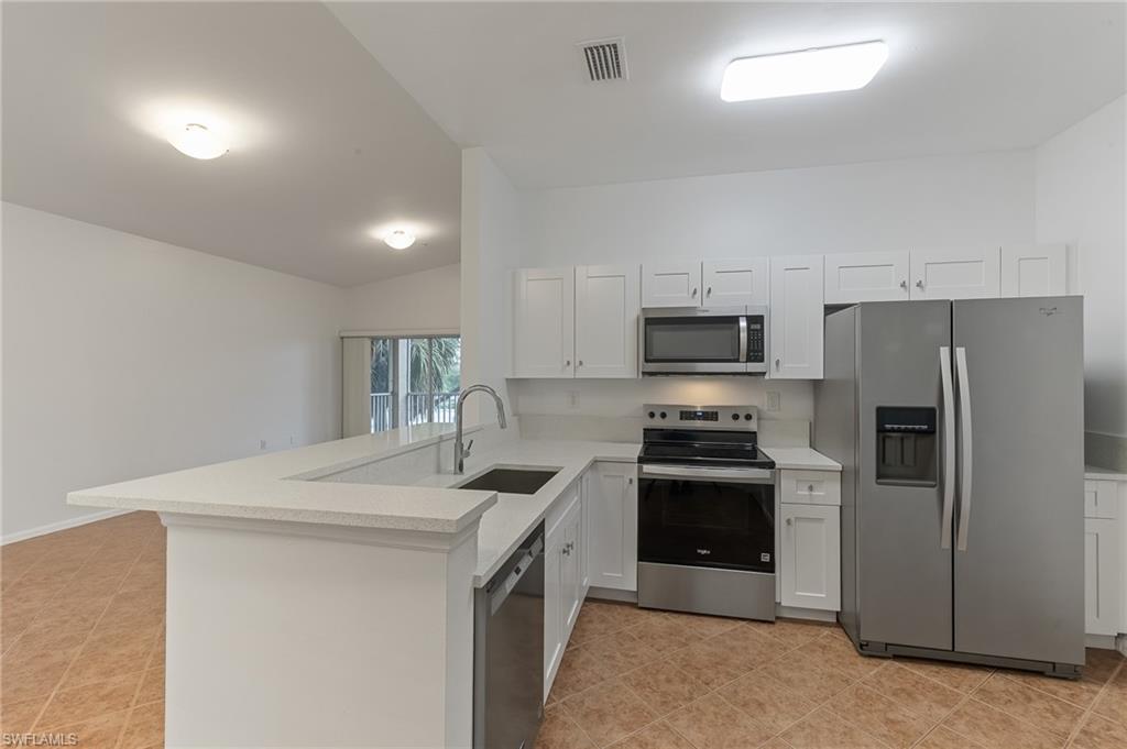 15401 Bellamar Cir 621 Property Photo 2